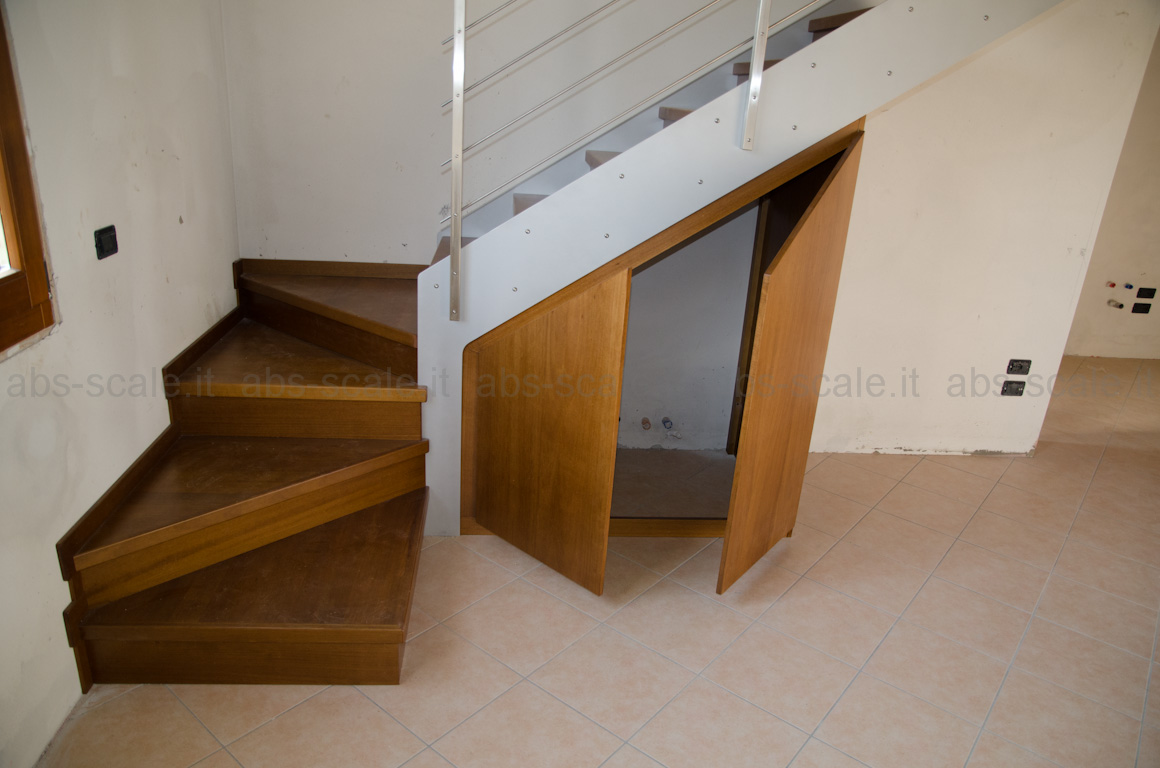 Esempi di scale interne ad appartamenti: arredare un soggiorno con ... Decorazione Muratura Scala